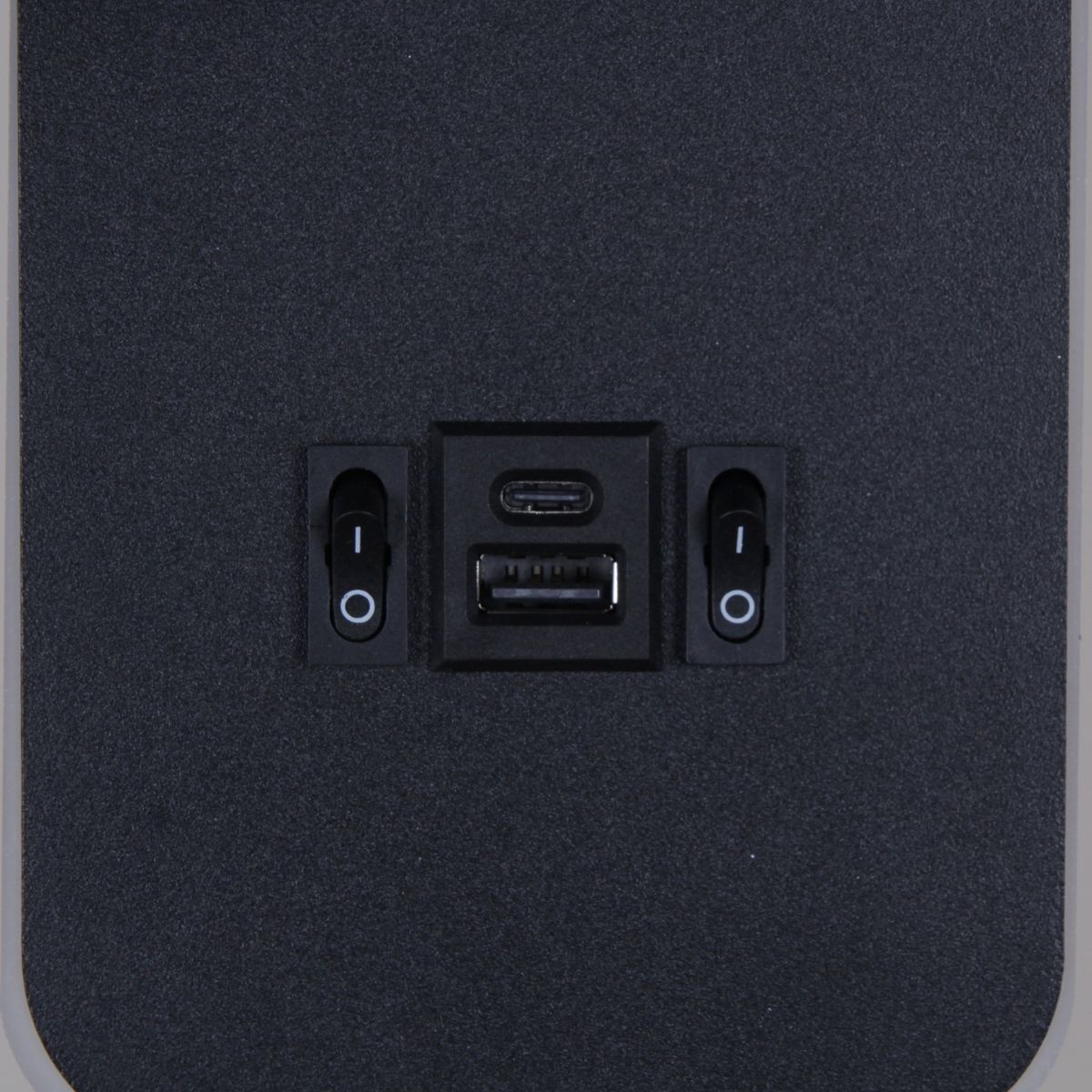 фото настенный светодиодный светильник reluce 86204-9.2-001kt led12w+usb bk | 220svet.ru